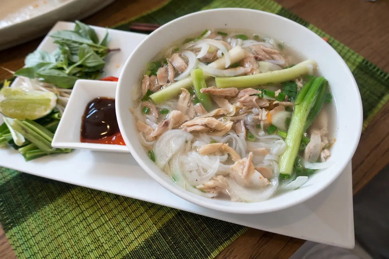 Authentic Vietnamese cuisine at Sunshine Vietnamese Restaurant - Best Vietnamese restaurant in Calgary, AB
